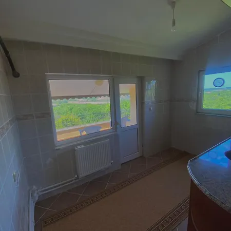 Goat House Near The Airport Πανσιόν 4*